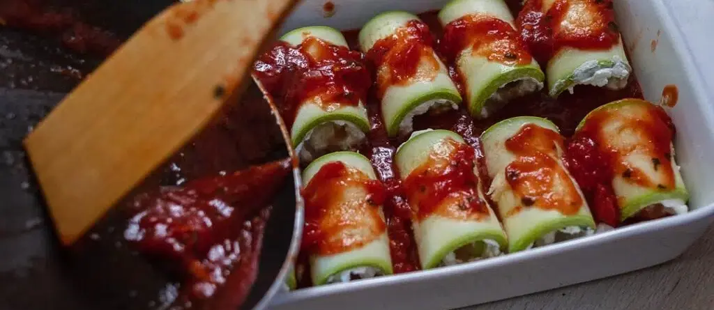 Zucchini rolls with cheese