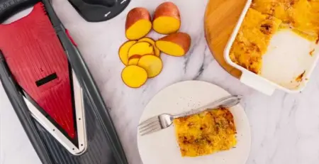 Baked potatoes with cheese